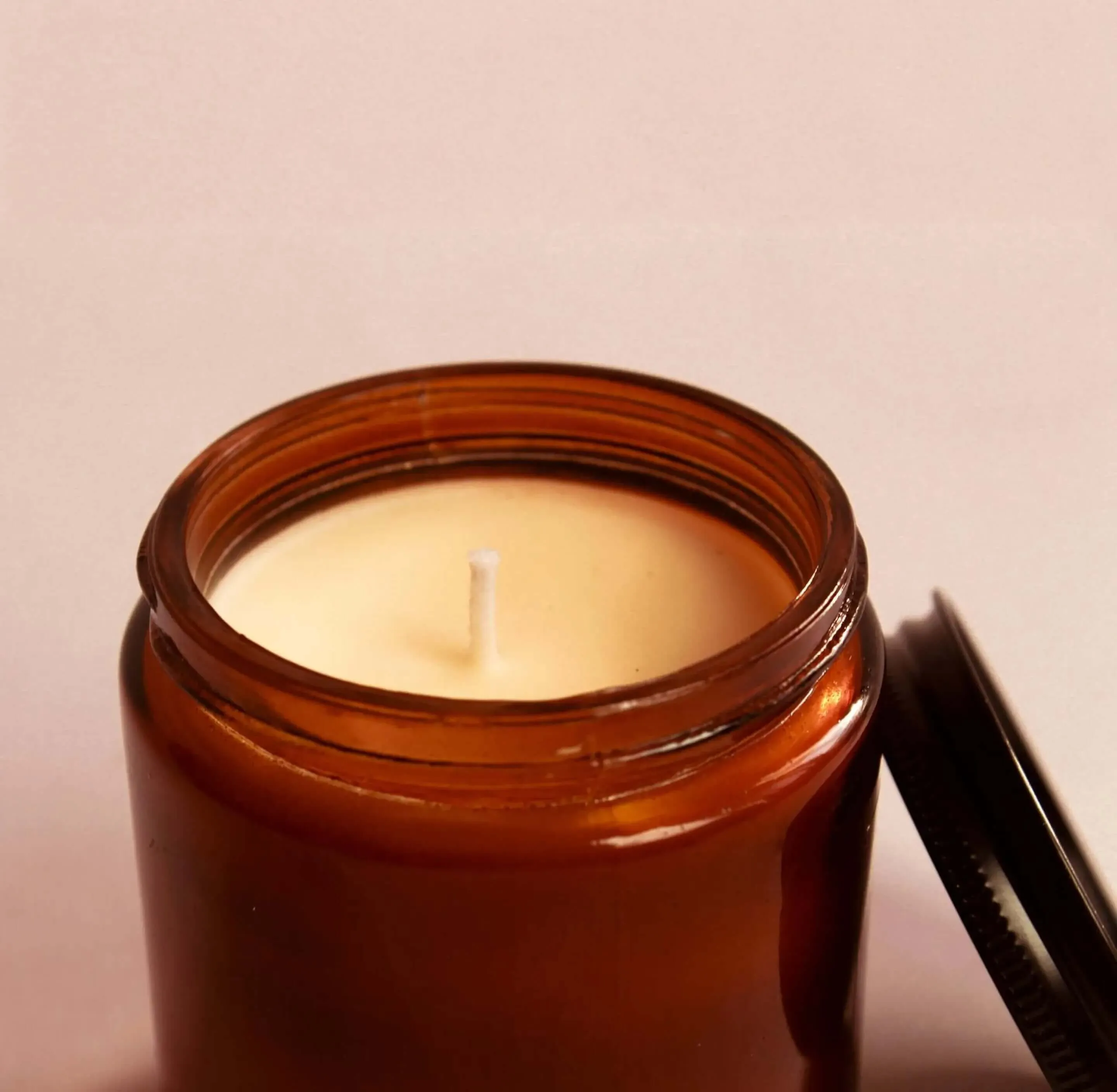 Kasturi Scented Candle – Exotic & Earthy Home Fragrance