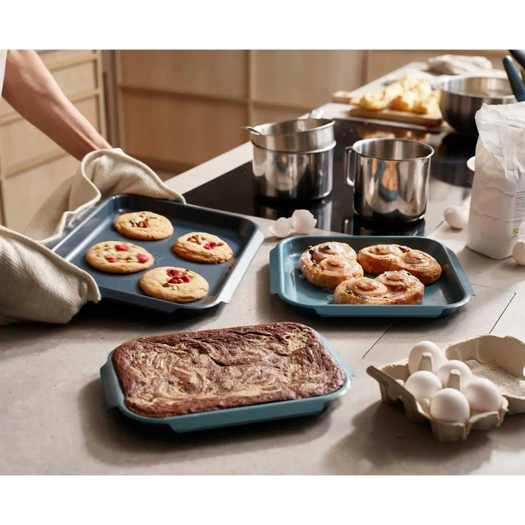 Nest™ Bake Non-Stick Blue Baking Sheet